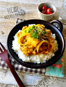 ♡超簡単＊時短♡豚じゃがカレーのっけごはん♡【豚肉＊じゃがいも＊レンジ】