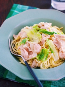 10分で完成♪包丁いらず♪「豚しゃぶとレタスのゆずマヨパスタ」