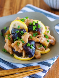 めんつゆでラクラク♪揚げずにヘルシー♪『豚こまとなすのサッパリ♡レモン焼きびたし』