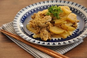 1人分64円のストックおかず♡豚こまと野菜のカレー炒め