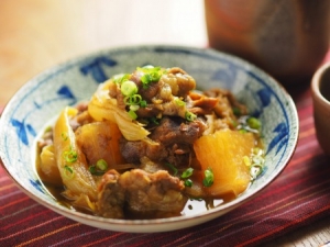 牛すじカレー風味煮込み