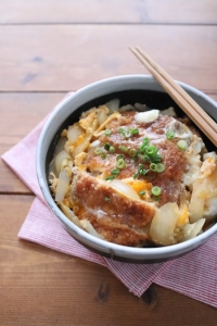 めんつゆで味が決まる！味付け簡単カツ丼