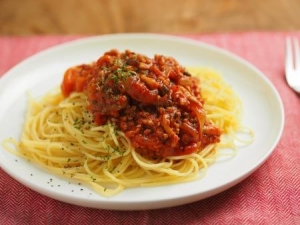 豚ひき肉でミートスパゲティ