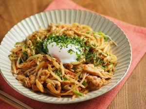 親子焼きうどん