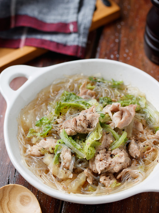しょうがたっぷり♪「豚こまと白菜の中華風春雨スープ」