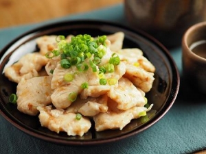 水晶鶏の梅肉和え