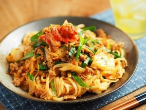 豚キムチ焼きうどん