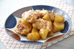 じゃがいもでかさ増し！鶏肉とじゃがいものバタポン炒め