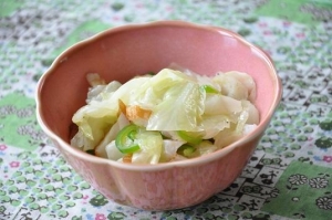 電子レンジで簡単おいしい！野菜とちくわのレンジ蒸し