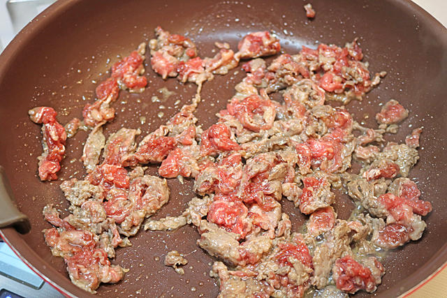 白菜と牛肉の旨辛春雨炒め