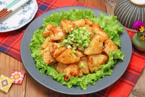 味噌だれでごはんが進む♪「長芋と鶏むね肉の味噌照り焼き」