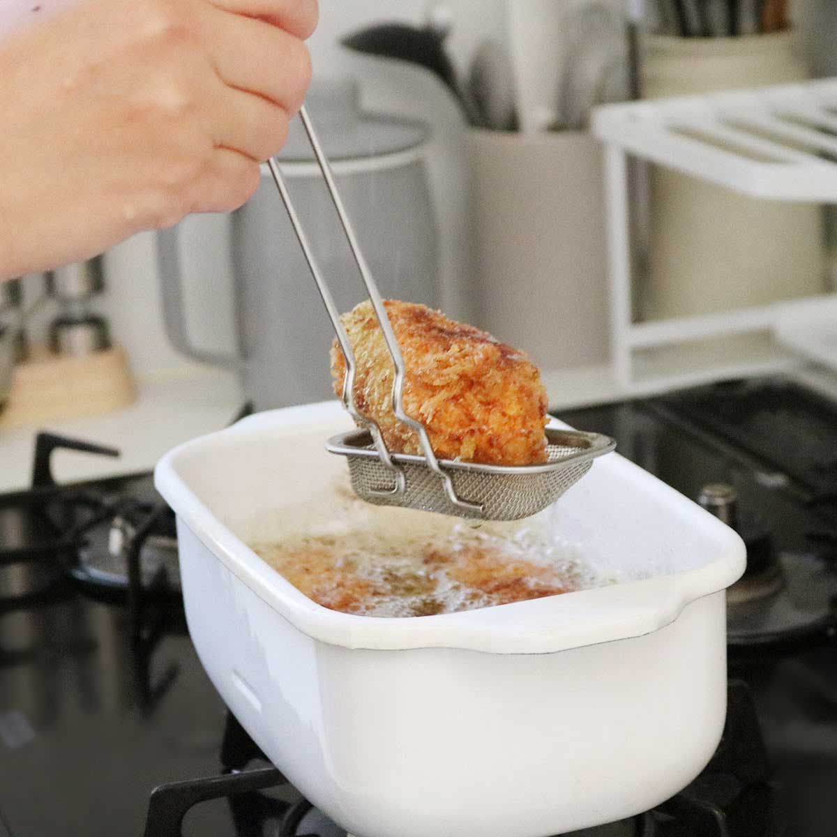 四角い天ぷら鍋にピッタリのカス揚げ