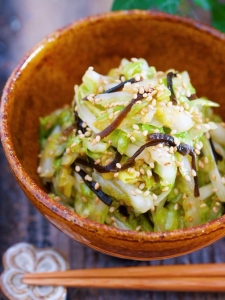 葉物野菜を使い切り！もりもり食べたい「塩昆布ナムル」レシピ