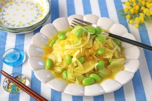 カレー風味にやみつき！作り置きできる「新玉ねぎのカレーマリネ」