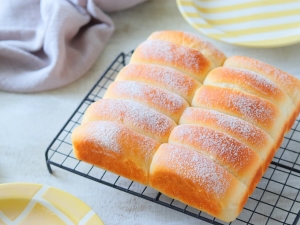 ほんのり甘くておいしい！「はちみつミルクちぎりパン」