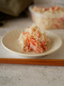 さっぱり味が夏にぴったり！「カニカマのマリネ」おすすめレシピ