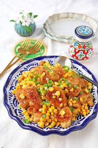 シャキシャキ食感にやみつき♪「鶏肉ととうもろこしのにんにくバター醤油焼き」