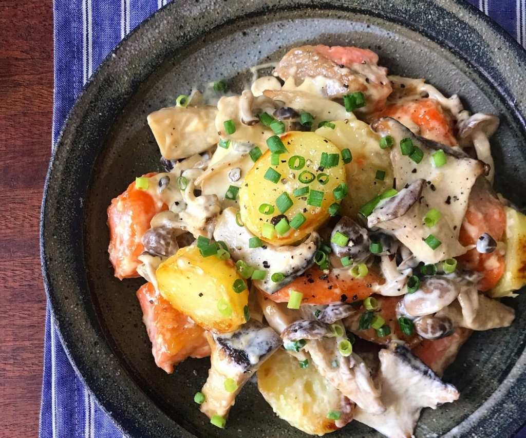 ご飯がすすむ！秋の味覚を味わう「鮭×エリンギ」の簡単レシピ