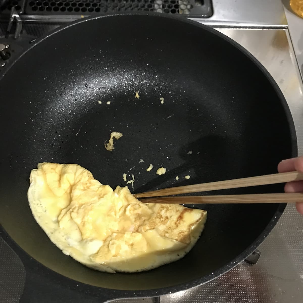 卵を焼いてるところ２