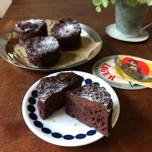 バレンタインにも♪オーブンなしで作れる簡単「チョコレートケーキ」