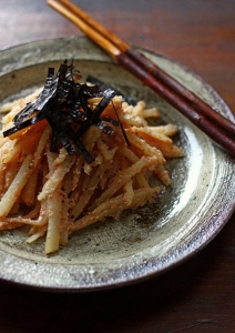 おつまみやあと一品に！「じゃがいもと明太子」の炒め物