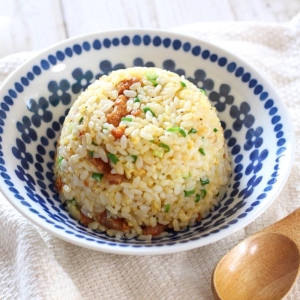 捨てないで！余った鶏皮でうまうま「チャーハン」レシピ