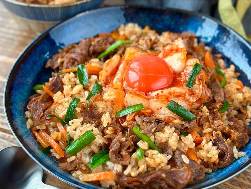 おうちで簡単韓国ごはん！炊飯器で作れる「炊き込みビビンバ