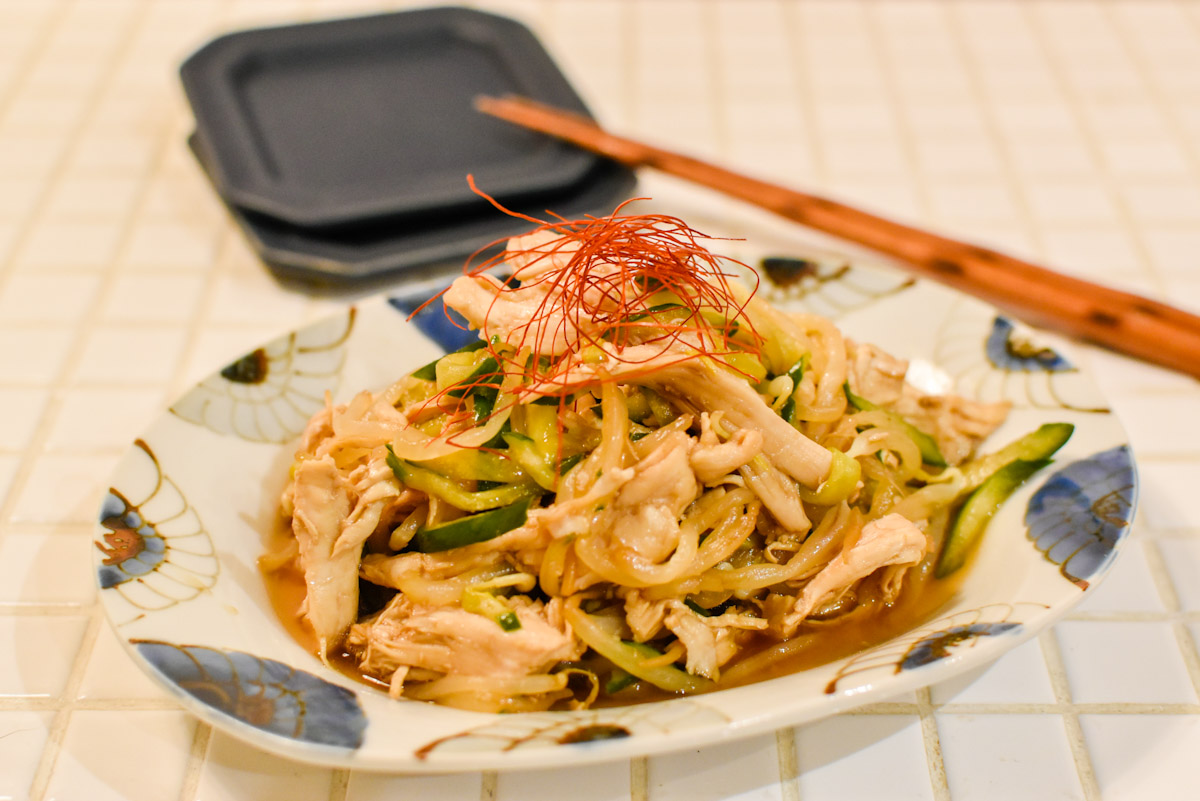 レンチン完結レシピ♪おいしく節約できる「鶏むね肉ともやしの中華和え」