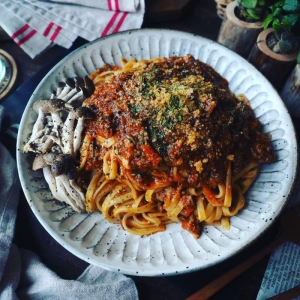 手軽に満足度アップ！「ひき肉ときのこ」のパスタレシピ