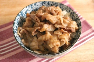 あっという間に作れる！「レンチン豚丼」おすすめレシピ