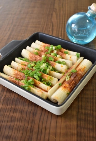 ピリッとやみつき！「ちくわ×ラー油」でお手軽あと一品