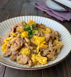 節約にもおすすめ！ご飯がすすむ「きのこ×豚こま」のおかず