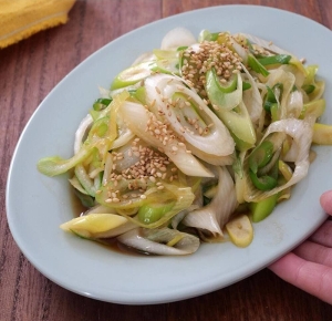 パパッと作れる♪シャキシャキ食感がやみつきになる「長ねぎ」おつまみ