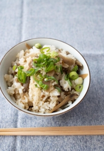 味わい深い黄金コンビ！「豚バラごぼう」のご飯もの5選