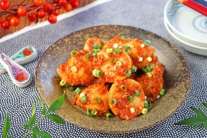 メイン食材1つ＆電子レンジで作れて簡単！「甘辛ヤンニョム里芋」