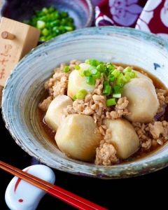 肌寒い日に食べたくなるあったか煮物♪「里芋×ひき肉」のそぼろ煮