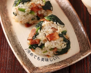 おにぎりやポパイライスも♪栄養たっぷりな「ほうれん草のご飯もの」