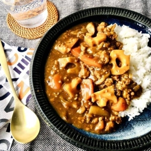 滋味あふれる♪意外なおいしさ「ごぼうカレー」おすすめレシピ