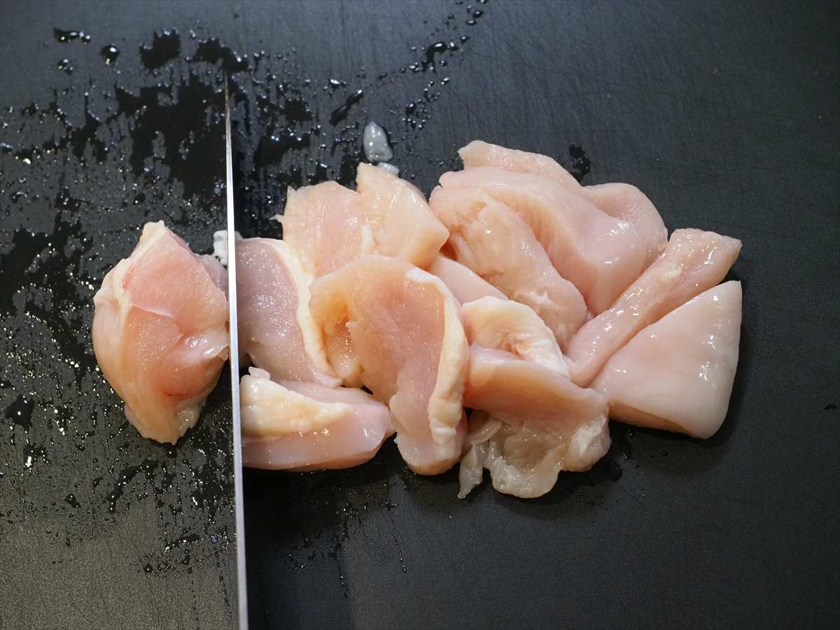 鶏むね肉で鶏ごぼうキムチ鍋