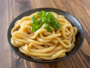 最小限の食材でOK！やる気がなくても作れる「うどん」を使ったレンチンレシピ