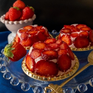 ひな祭りにもおすすめ♪「フルーチェと生クリーム」で作る華やかスイーツ