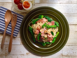 春の味をパスタでも♪「菜の花×ベーコン」パスタレシピ