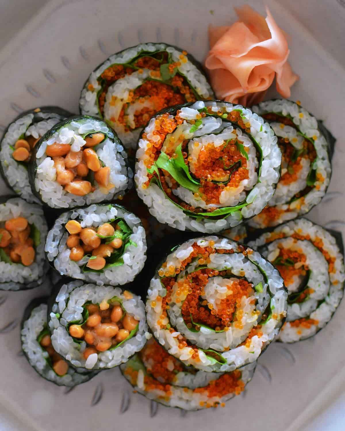 ひな祭りやお祝いの食卓にもおすすめ♪彩り豊かな「巻き寿司」のアイデア