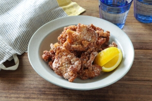 お弁当にも♪フライパンで作る「豚こま肉の竜田揚げ」