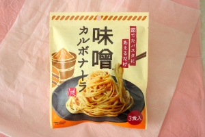 テレビでも紹介！パスタもご飯もすすむカルディ「味噌カルボナーラ」はコスパも◎です