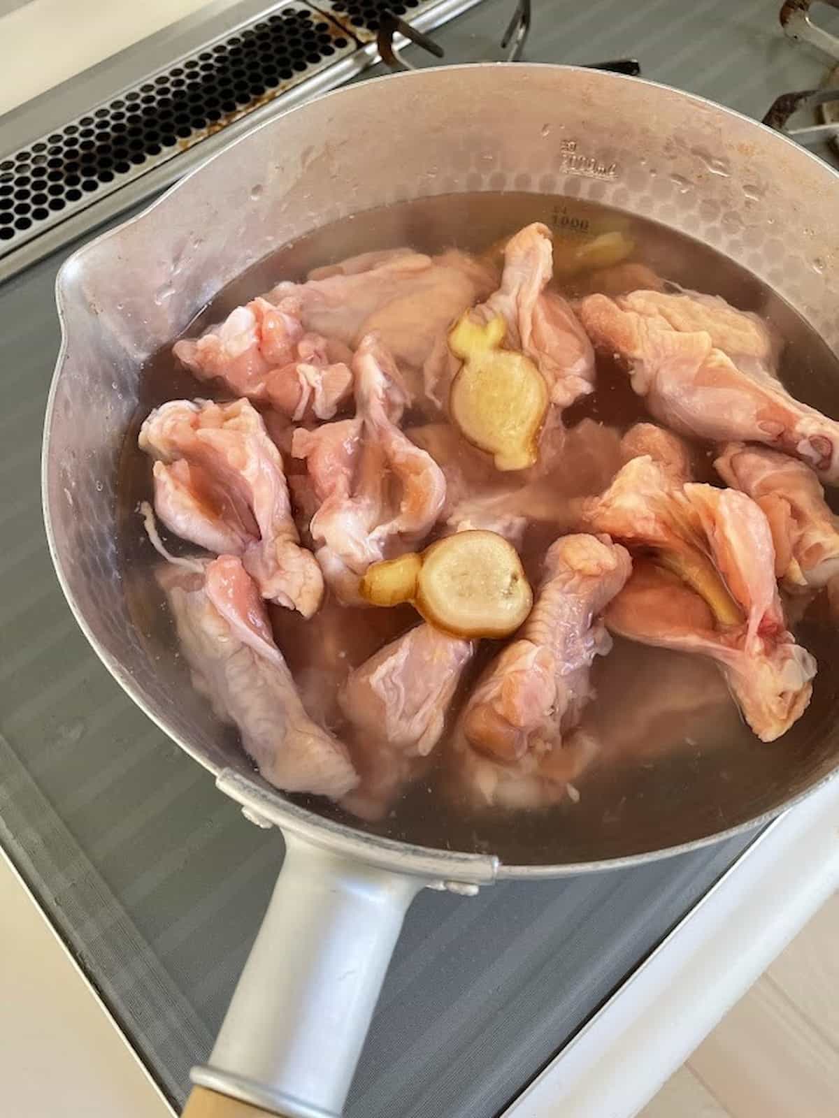 井上かなえ（かな姐）さんの「ほろほろ手羽元の塩スープ煮」レシピ