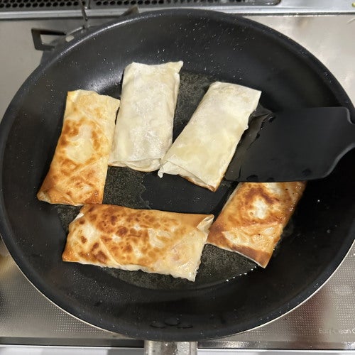 「ベーコンポテトパイ風春巻き」レシピ