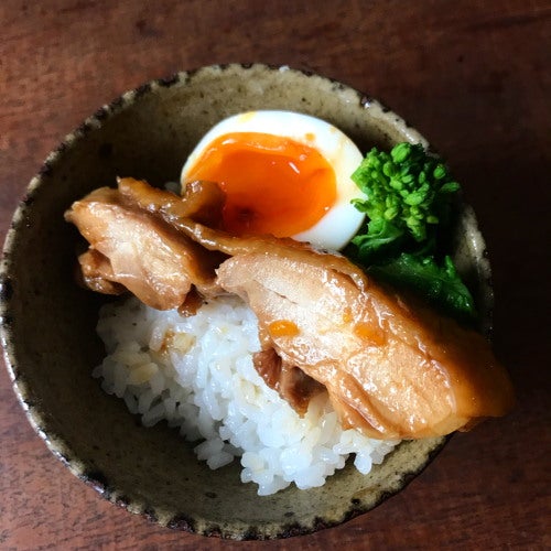 山本ゆりさんの「レンジで絶品鶏チャーシュー」レシピ