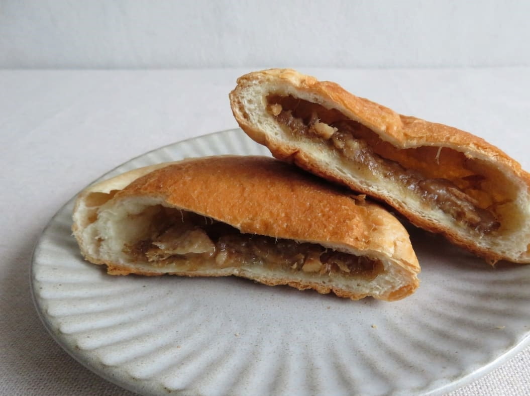 魯肉飯（ルーローハン）がパンに変身？カルディ「ルーローパン」は冷凍食品とは思えないクオリティの高さ！