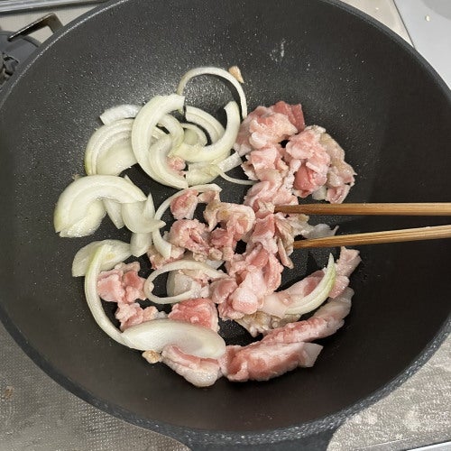 山本ゆりさんの「焼き肉のタレでルーロー飯風」レシピ